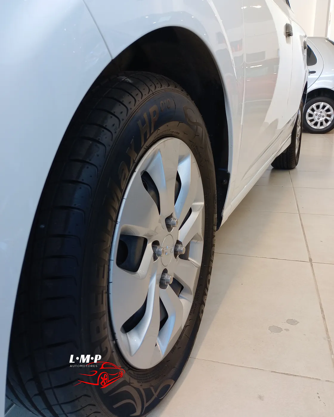 Chevrolet Onix 1.4 Plus Joy foto 4