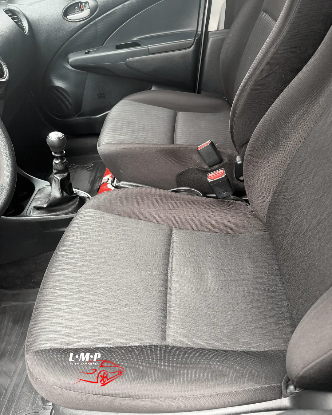 Toyota Etios 1.5 XLS foto 4