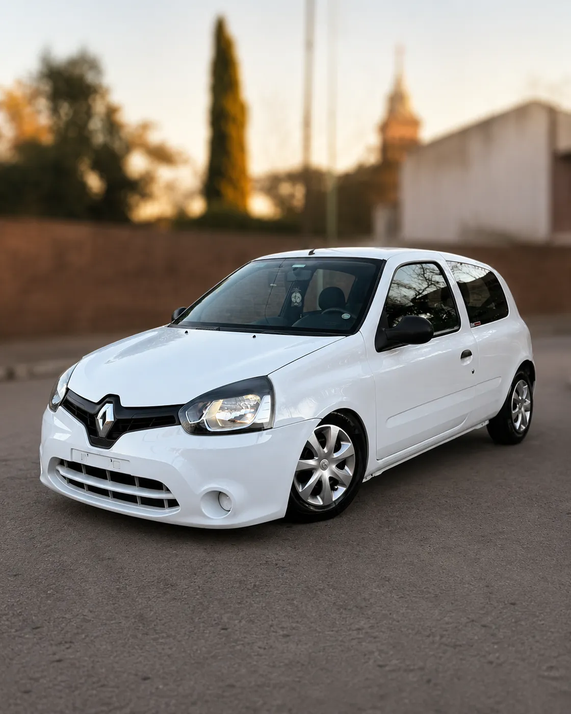 Renault Clio 1.2 Confort Plus foto 2